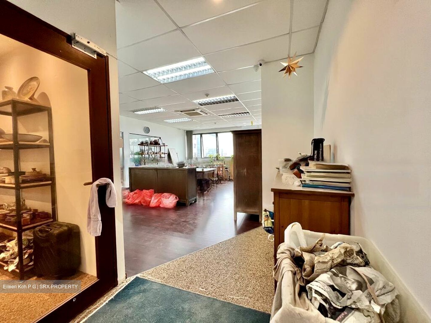 Redhill Forum (D3), Factory #455306001